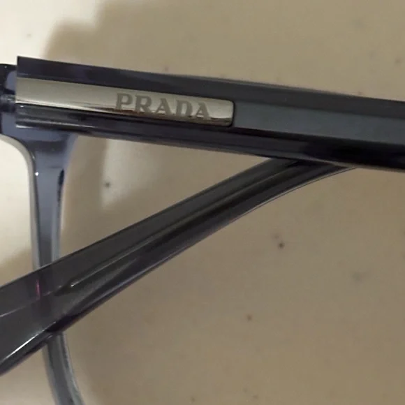 Prada eyeglasses frames - Picture 4 of 10